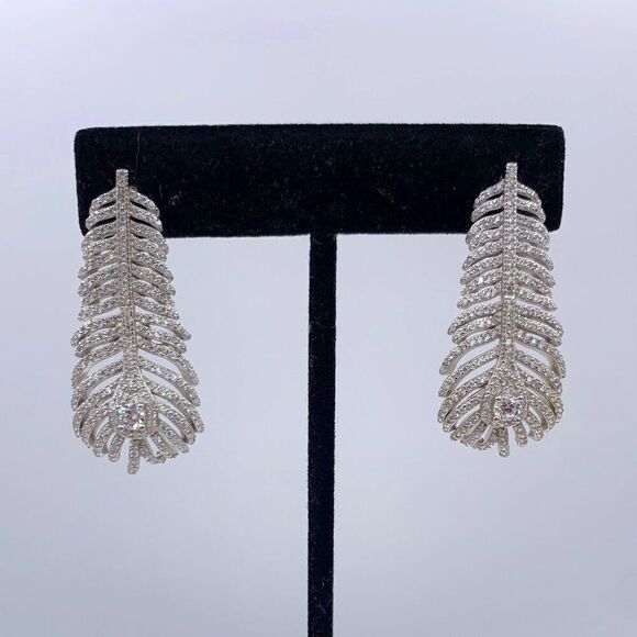 Earring, NWOT, solid 925 sterling silver, lab created clear gem, 1 3/4 inch drop - Picture 1 of 16